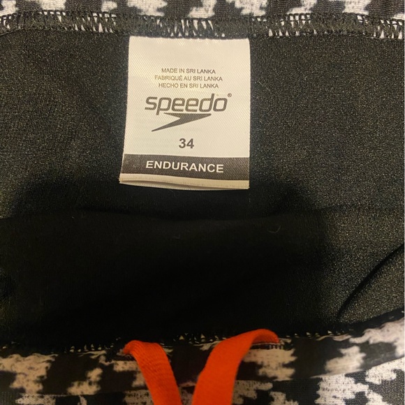 Speedo. Endurance. Size 34 - Men. Like New - Picture 2 of 3